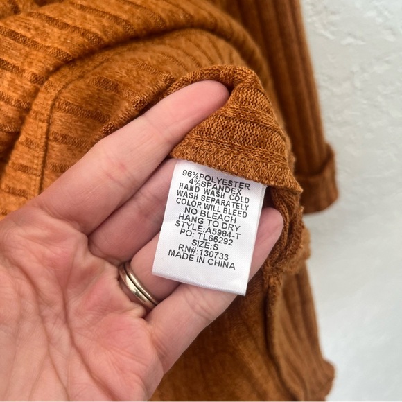 Umgee Sweater Women's Small Orange Ribbed Boxy Gremlincore Goblincore Boho - Picture 7 of 9